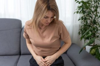 13 Effective Ways To Treat Pelvic Congestion Syndrome Naturally: All You Need To Know